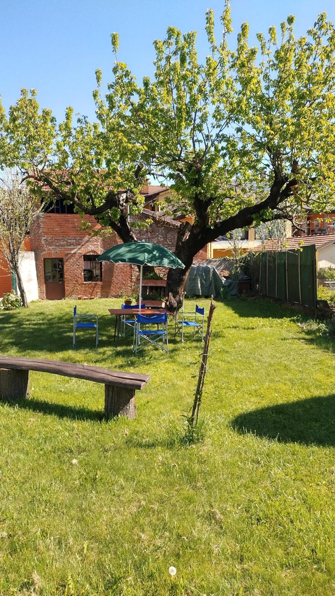 Il Cortile Lägenhet Boves Exteriör bild