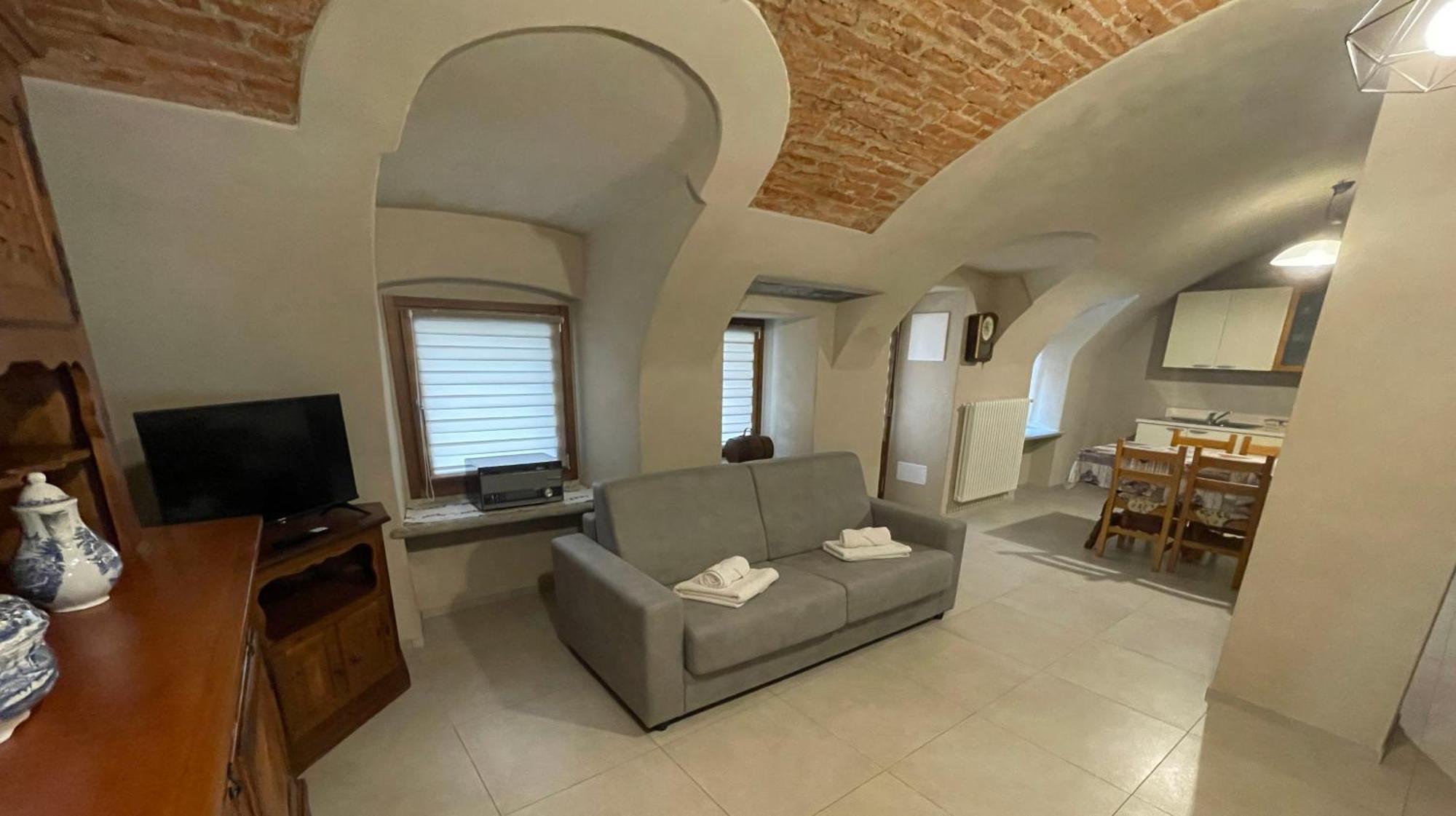 Il Cortile Lägenhet Boves Exteriör bild